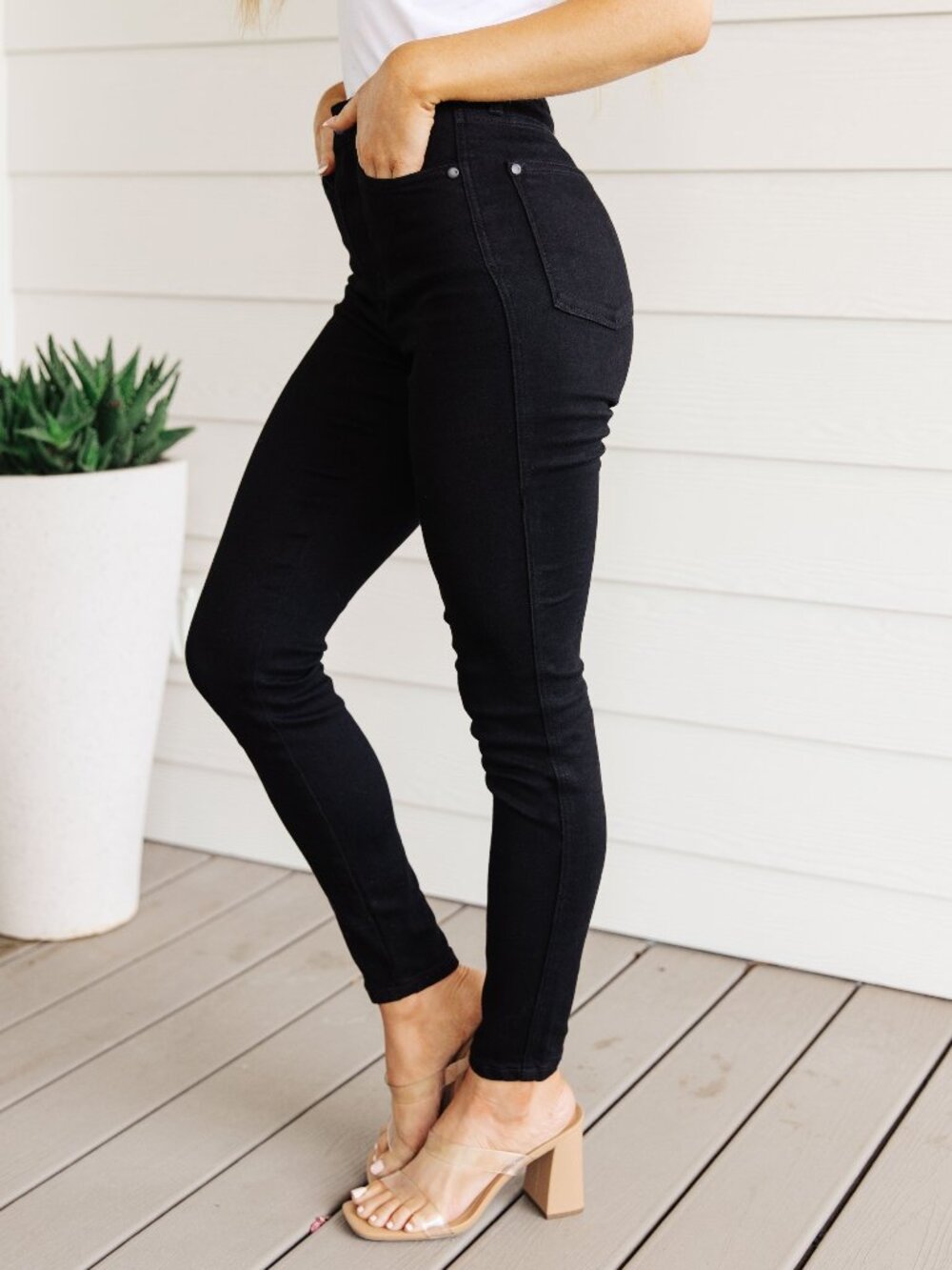 JUDY BLUE Black High Rise Tummy Control Skinny Jeans | Size: 0/24